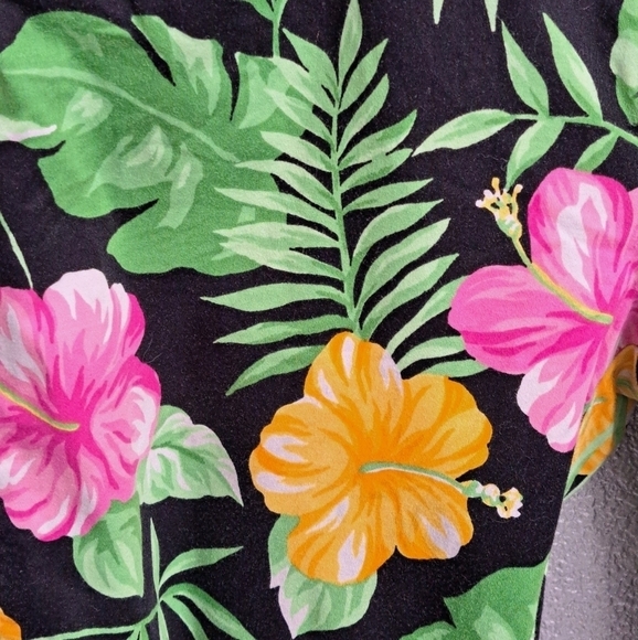 Lauren Ralph Lauren Hawaiian Floral Black Cropped Pants - Picture 2 of 6